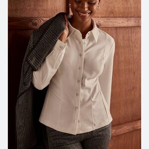 Cabi perfect top Elegant Button-Up Women's Top NWT
